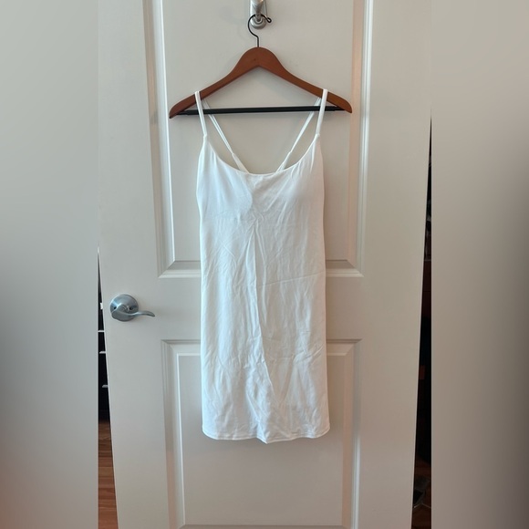 Halara Cloudful White Workout 2 in 1 Flare Dress Tear Drop Cross Back NWT - Picture 4 of 15